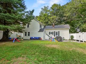 29 Bennett Lane, Lancaster MA 01523