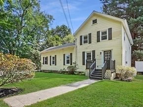 29 Bennett Lane, Lancaster MA 01523
