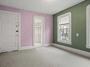 40 Duxbury Rd, Worcester MA 01605