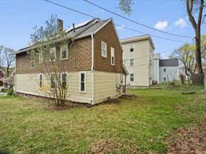 40 Duxbury Rd, Worcester MA 01605