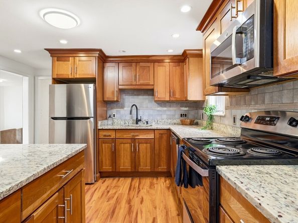 77 Swan St, Everett MA 02149