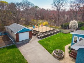 7 Cedarcrest Rd, Salem MA 01970