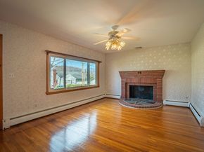 7 Cedarcrest Rd, Salem MA 01970