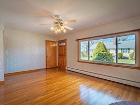 7 Cedarcrest Rd, Salem MA 01970