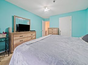 45 Meadowood Dr 45, Stoughton MA 02072