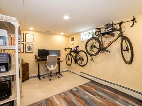 8 Old Farm Rd, Sturbridge MA 01566
