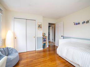 8 Old Farm Rd, Sturbridge MA 01566