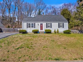 18 Mayflower Rd, Northborough MA 01532