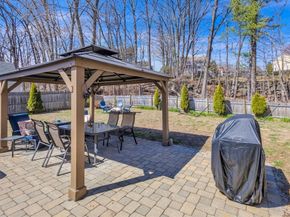 18 Mayflower Rd, Northborough MA 01532