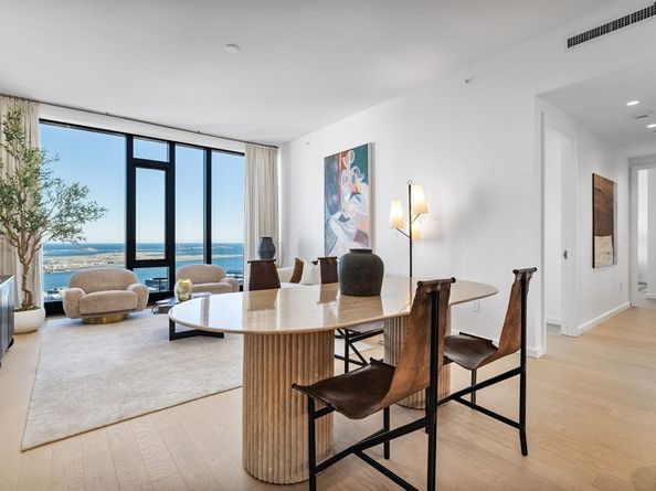 682 Atlantic Ave 40L, Boston MA 02111