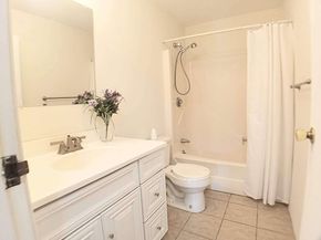 12 Mount Vernon St 25, Melrose MA 02176
