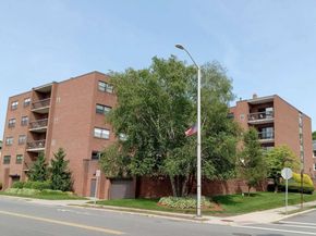 12 Mount Vernon St 25, Melrose MA 02176