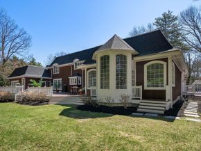 286 Mayflower Cir, Hanover MA 02339
