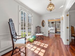 286 Mayflower Cir, Hanover MA 02339