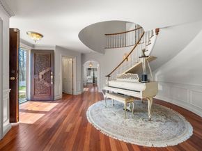 286 Mayflower Cir, Hanover MA 02339