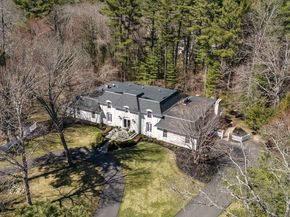 286 Mayflower Cir, Hanover MA 02339