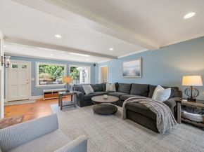 23 Old Farm Rd, Hopkinton MA 01748