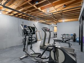 23 Old Farm Rd, Hopkinton MA 01748