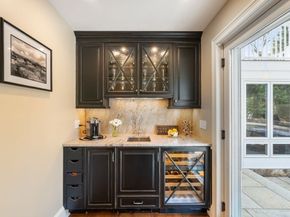 23 Old Farm Rd, Hopkinton MA 01748