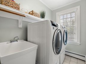 23 Old Farm Rd, Hopkinton MA 01748