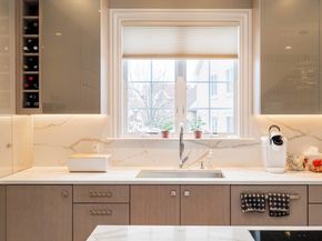 287 Langley Rd 6, Newton MA 02459