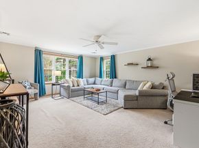 72 Arthur Dr 72, Northbridge MA 01588