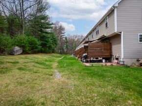 72 Arthur Dr 72, Northbridge MA 01588