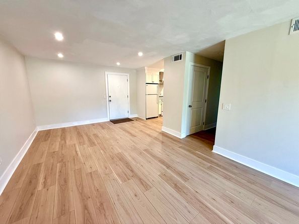 176 Maple Ave 525, Rutland MA 01543