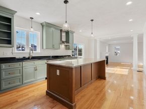 2 Clover Glen Circle, Shrewsbury MA 01545