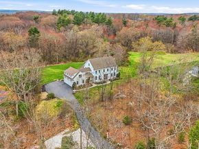 72 Glenview St, Upton MA 01568