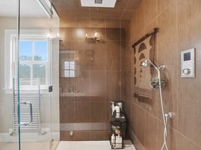 72 Glenview St, Upton MA 01568