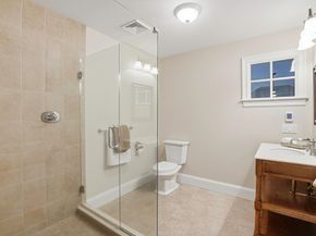 72 Glenview St, Upton MA 01568