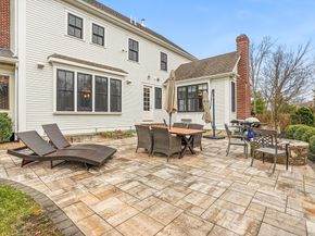 72 Glenview St, Upton MA 01568