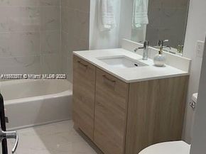 16385 Biscayne Blvd 2702, North Miami Beach FL 33160