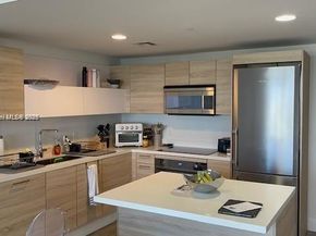 16385 Biscayne Blvd 2702, North Miami Beach FL 33160