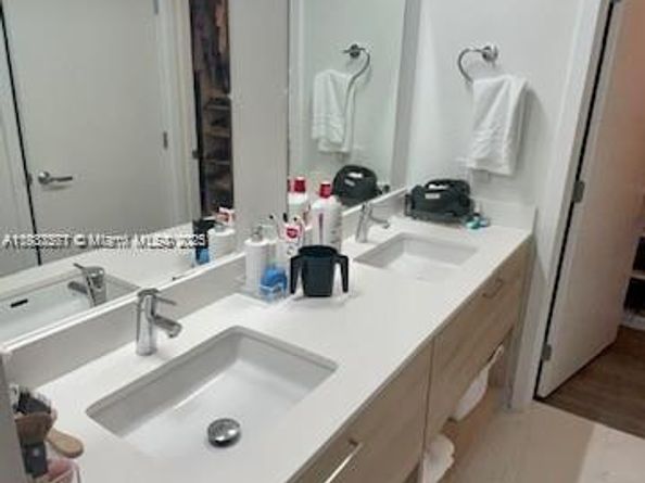 16385 Biscayne Blvd 2702, North Miami Beach FL 33160