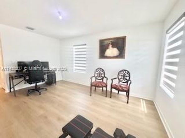 687 SE 17TH Ave, Homestead FL 33033