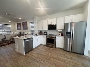 687 SE 17TH Ave, Homestead FL 33033