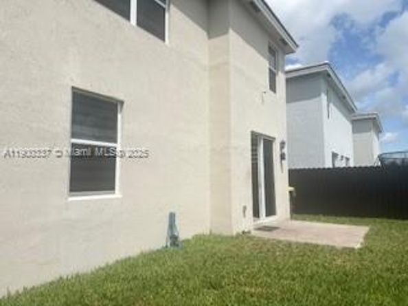 687 SE 17TH Ave, Homestead FL 33033