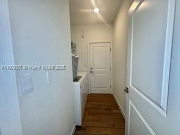 687 SE 17TH Ave, Homestead FL 33033