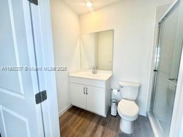 687 SE 17TH Ave, Homestead FL 33033