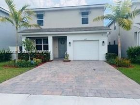 687 SE 17TH Ave, Homestead FL 33033
