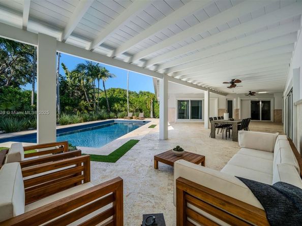 12050 Moss Ranch Rd, Pinecrest FL 33156