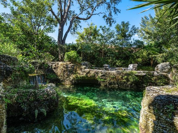 12050 Moss Ranch Rd, Pinecrest FL 33156