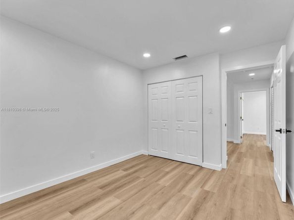 1360 NW 59th St, Miami FL 33142