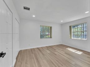 1360 NW 59th St, Miami FL 33142