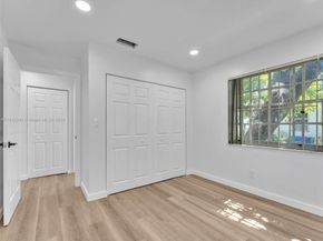1360 NW 59th St, Miami FL 33142