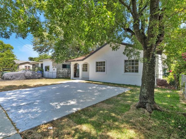 1360 NW 59th St, Miami FL 33142