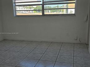 1885 NE 121st St 17, North Miami FL 33181