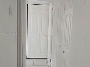 1885 NE 121st St 17, North Miami FL 33181